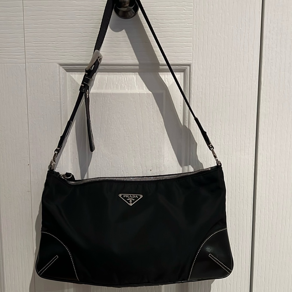 AUTHENTIC PRADA Vintage re-nylon shoulder bag, black. Comes with dust bag. - Picture 9 of 11
